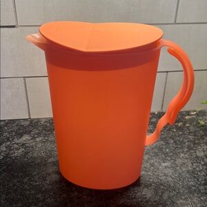 Impressions Pitcher by Tupperware. Orange Vintage 1990’s Like new!